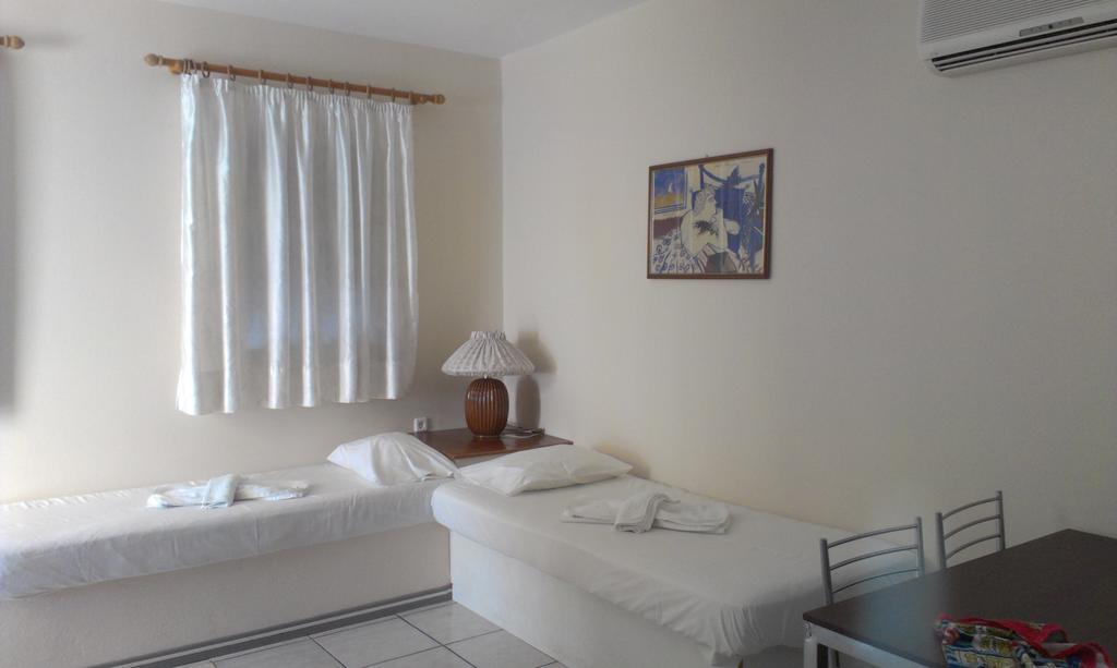 Iro Apartments Paralia Agias Foteinis Room photo
